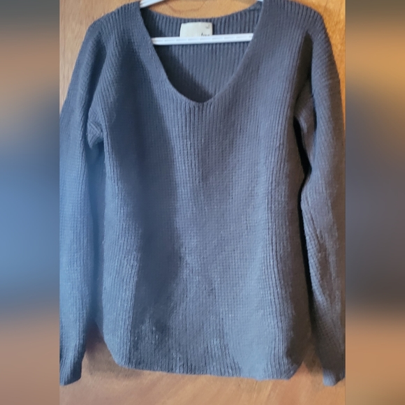 MED Grey Wilfred Sweater - Picture 2 of 3